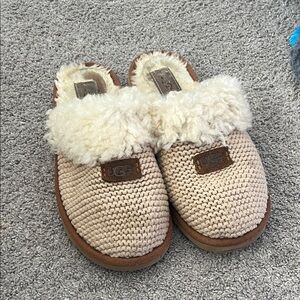 UGG Women's Tan Knit Slippers- Used